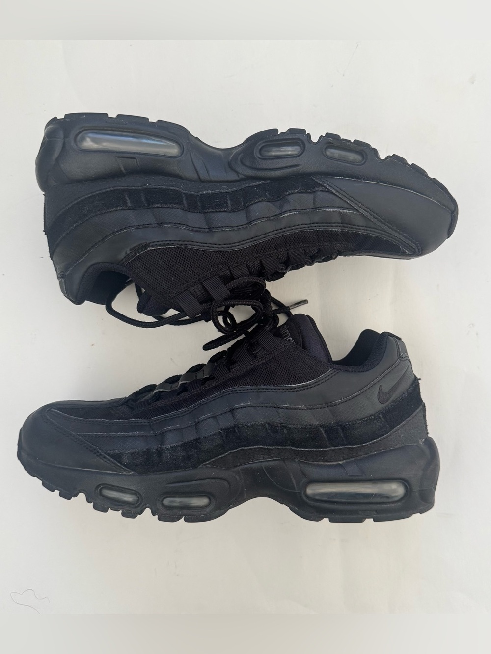 Nike Air Max 95 Essential Triple Black Sneakers Mens 9.5 CI3705-001 Running Shoe